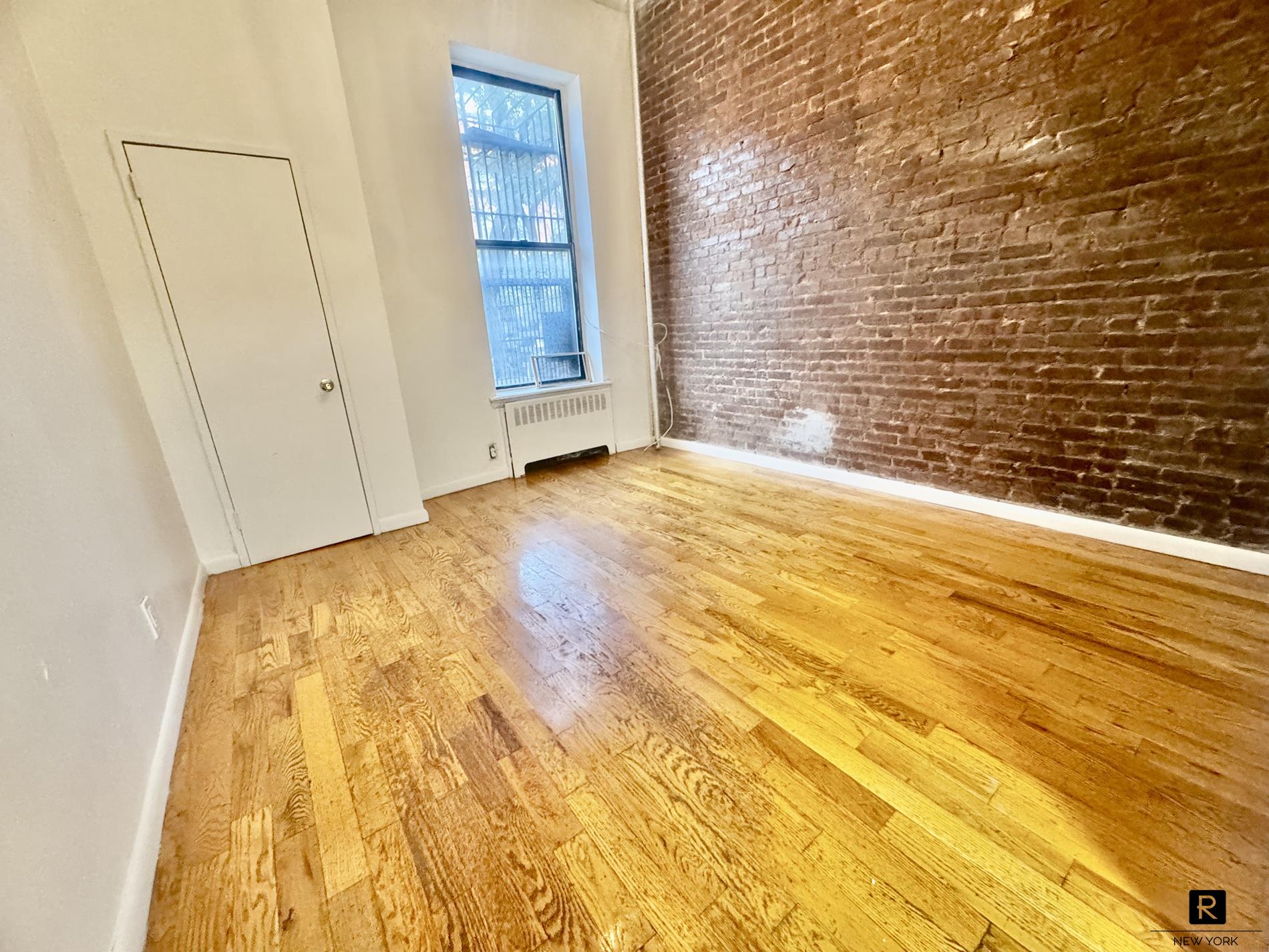 #6 photo, New York City, मैनहटन West Harlem , NY 10030