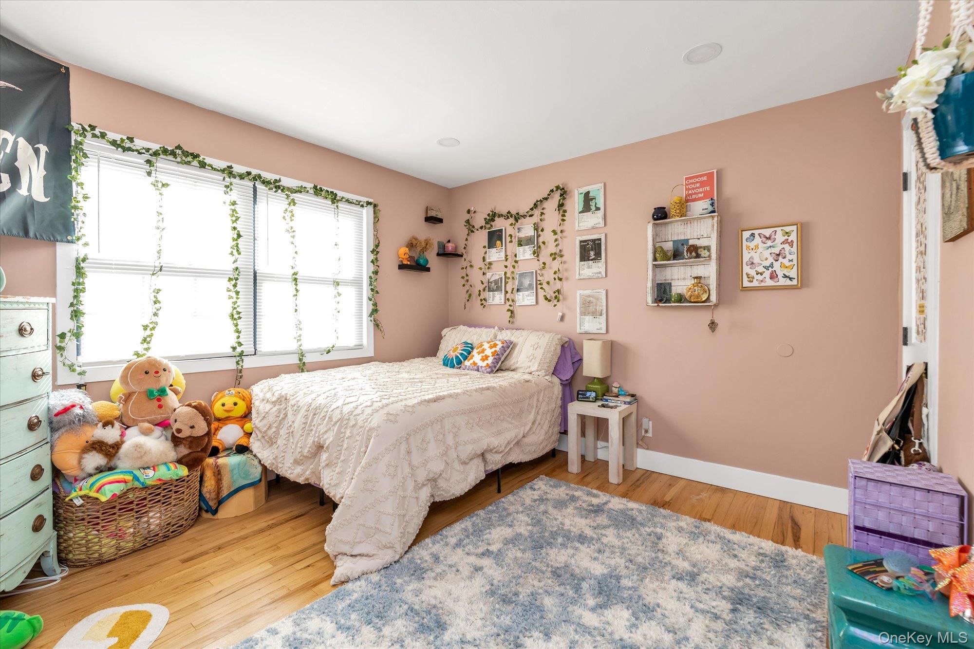 #14 photo, 4 Finch Place, Huntington , NY 11743