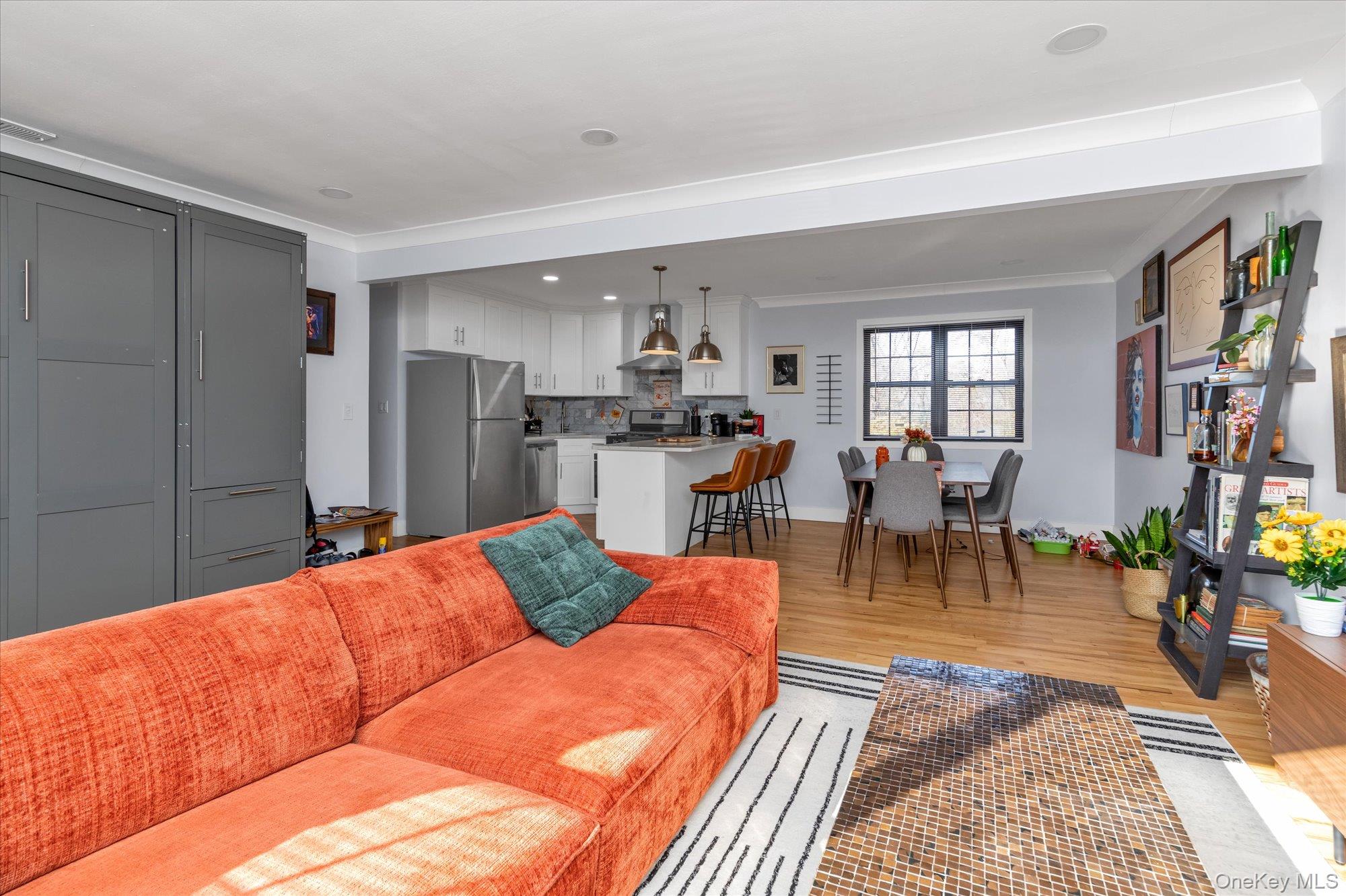 #5 photo, 4 Finch Place, Huntington , NY 11743