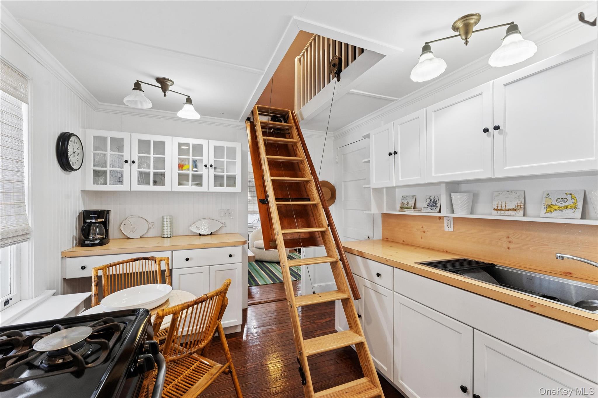 #12 photo, 424 Main Street, সাফোক কাউন্টি Quiogue , NY 11978