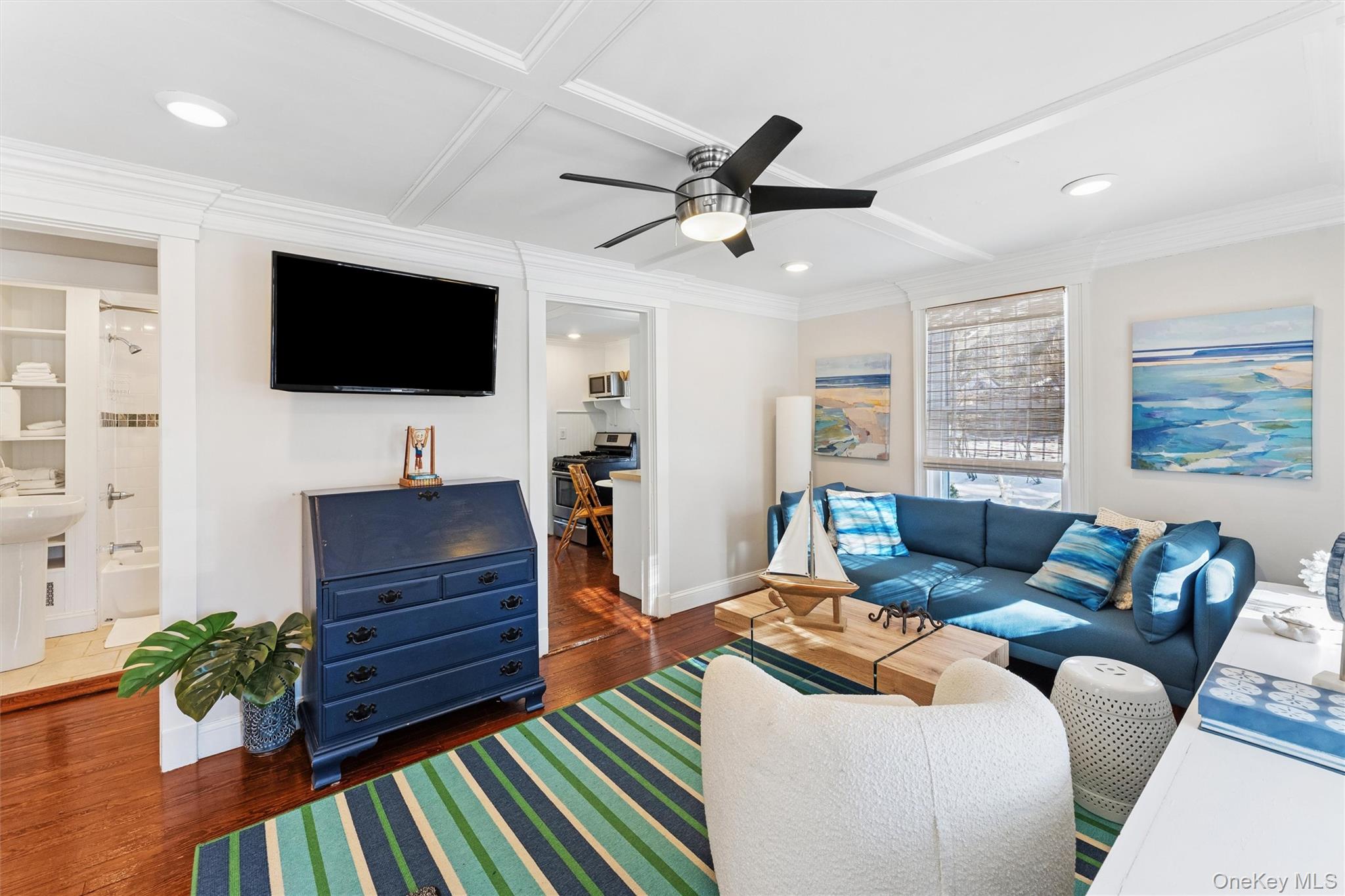 #4 photo, 424 Main Street, সাফোক কাউন্টি Quiogue , NY 11978