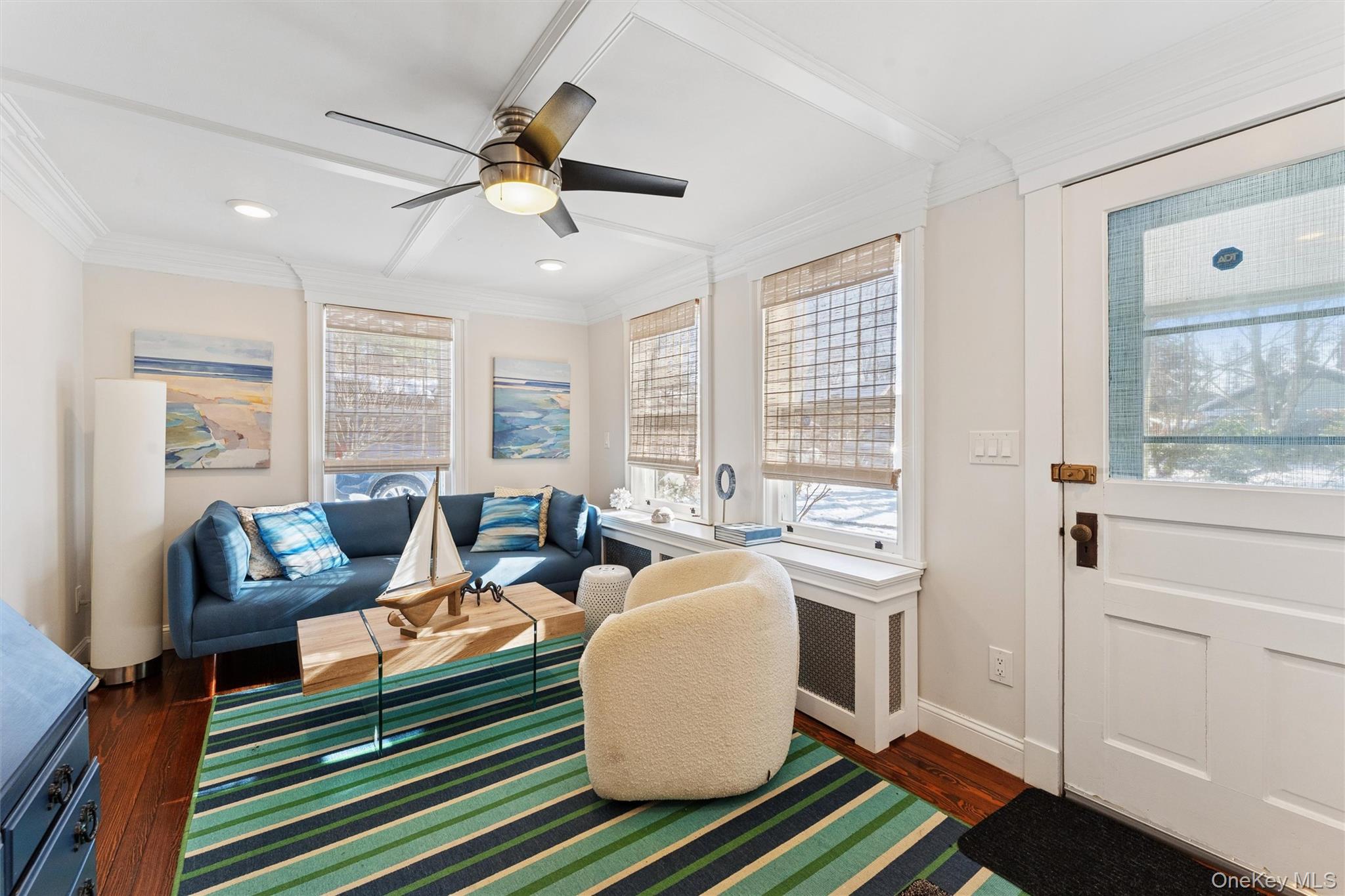 #6 photo, 424 Main Street, সাফোক কাউন্টি Quiogue , NY 11978