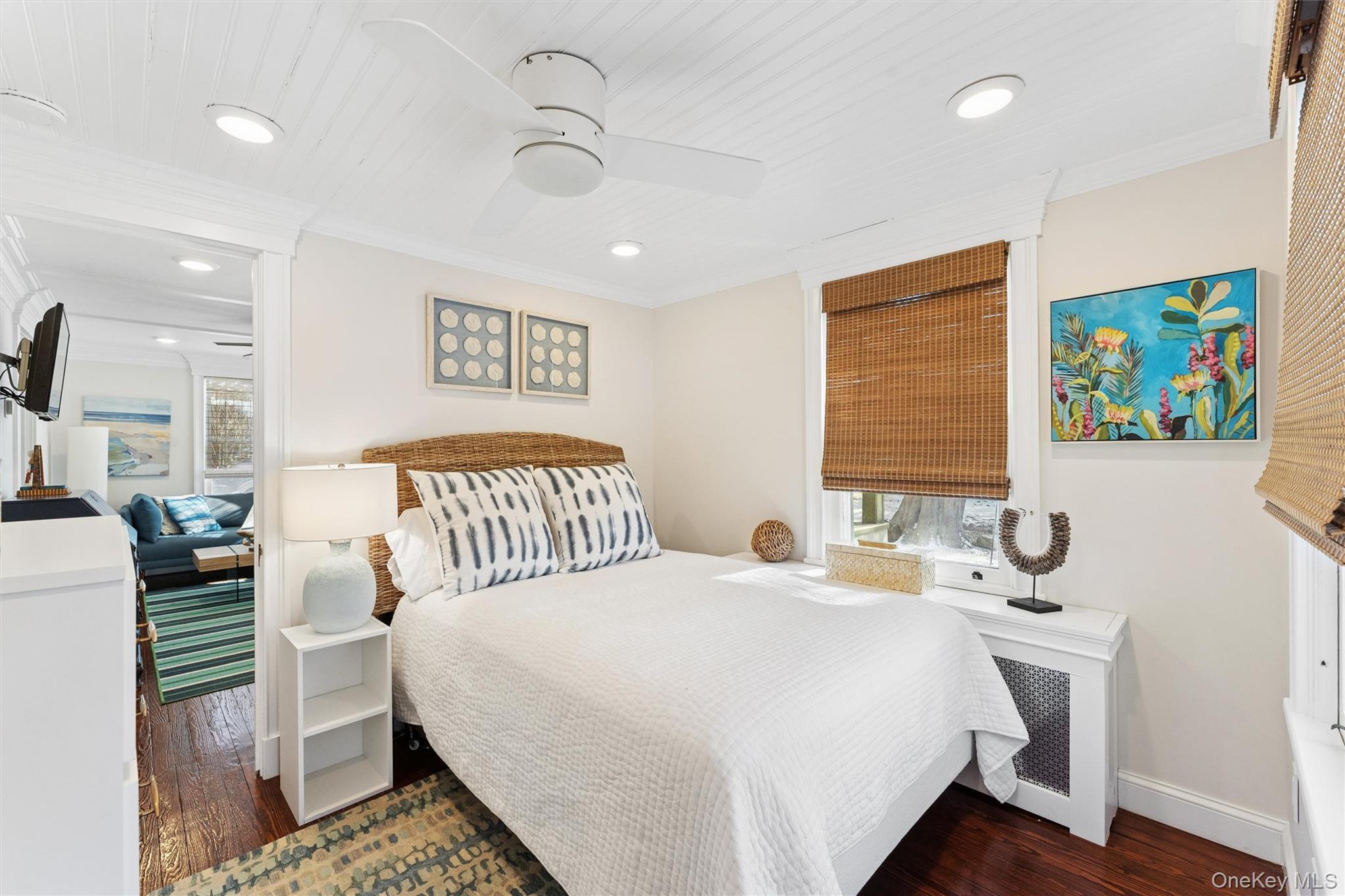 #7 photo, 424 Main Street, সাফোক কাউন্টি Quiogue , NY 11978