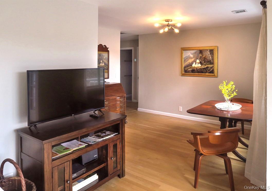 #6 photo, 1375 W Main Street, 롱 아일랜드 Riverhead , NY 11901