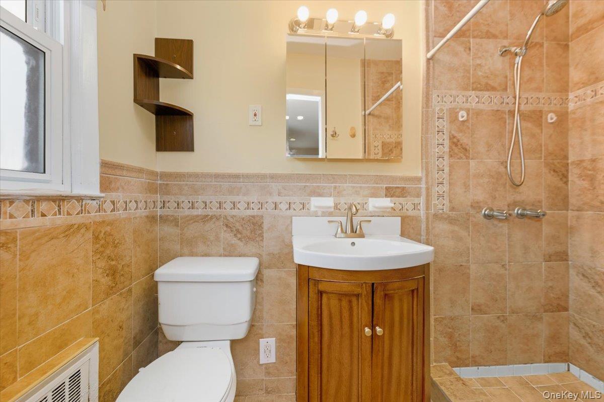 #14 photo, 401 W Walnut Street, 롱 아일랜드 Long Beach , NY 11561