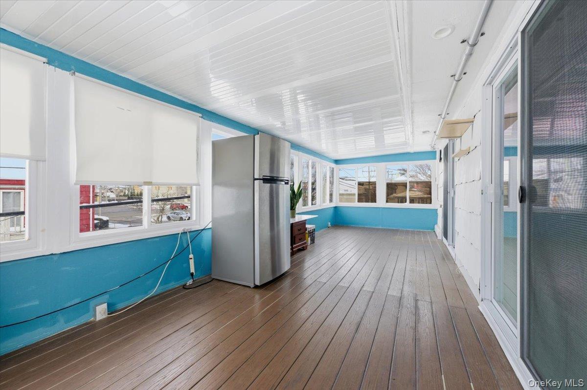 #8 photo, 401 W Walnut Street, 롱 아일랜드 Long Beach , NY 11561