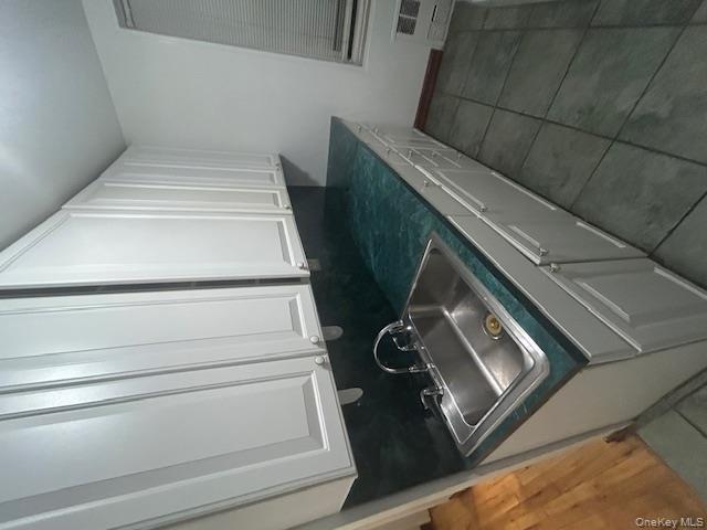 #2 photo, 7510 Yellowstone Boulevard, Rego Park , NY 11374