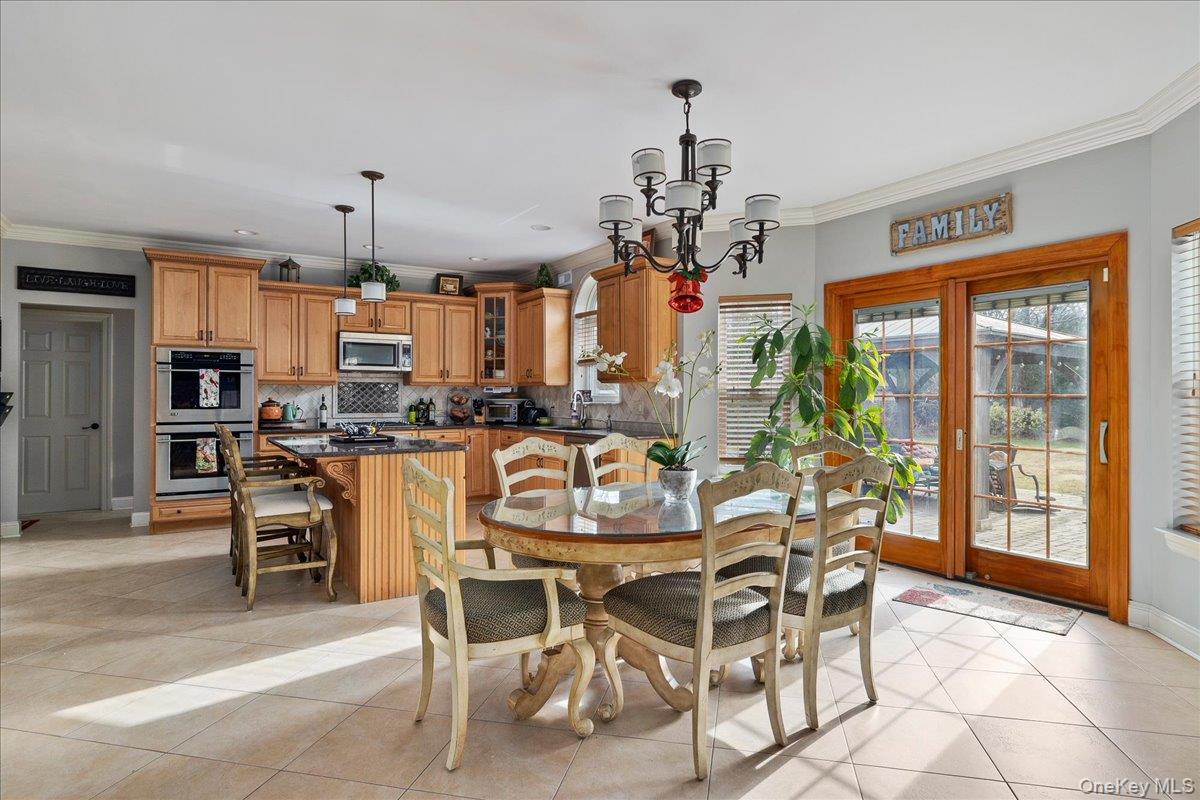 #10 photo, 2 Pondside Court, Mount Sinai , NY 11766