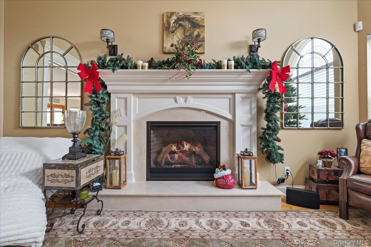 #6 photo, 2 Pondside Court, Mount Sinai , NY 11766