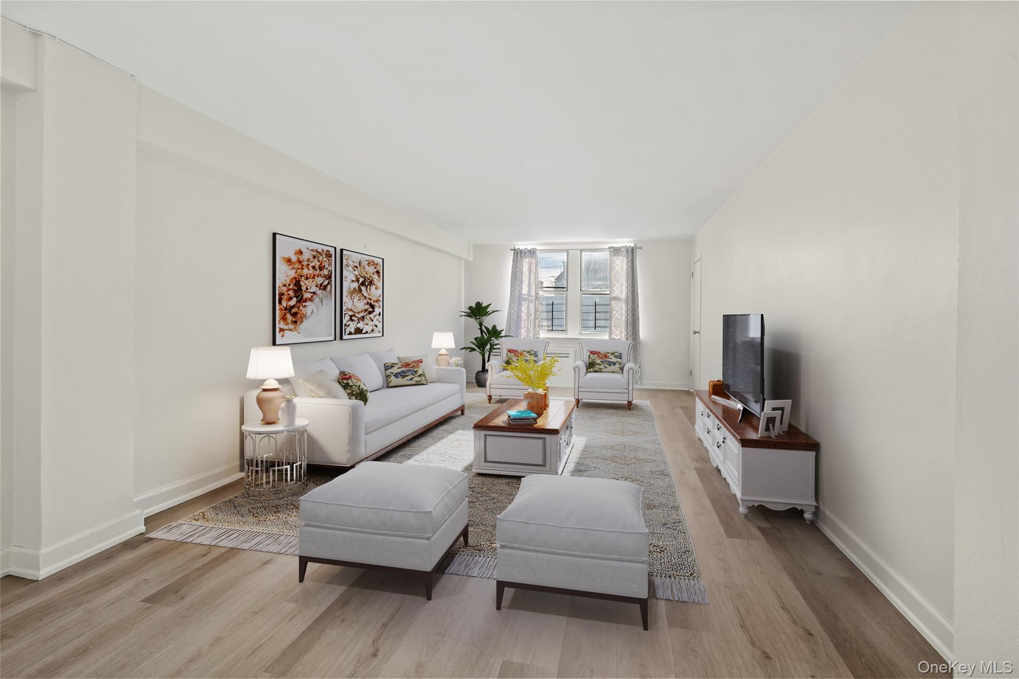 #1 photo, 67-41 Burns Street, קווינס Forest Hills , NY 11375