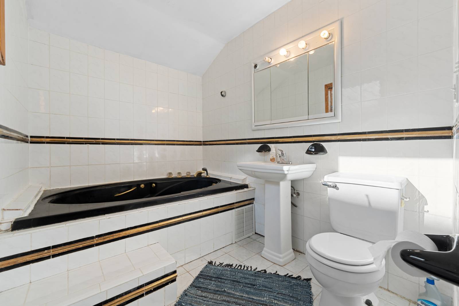 #22 photo, 2452 East 74th Street, Bergen Beach , NY 11234