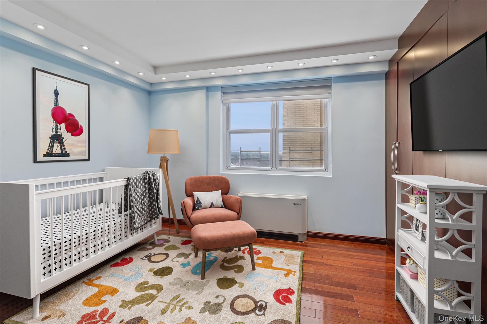 #4 photo, 110-11 Queens Boulevard, קווינס Forest Hills , NY 11375