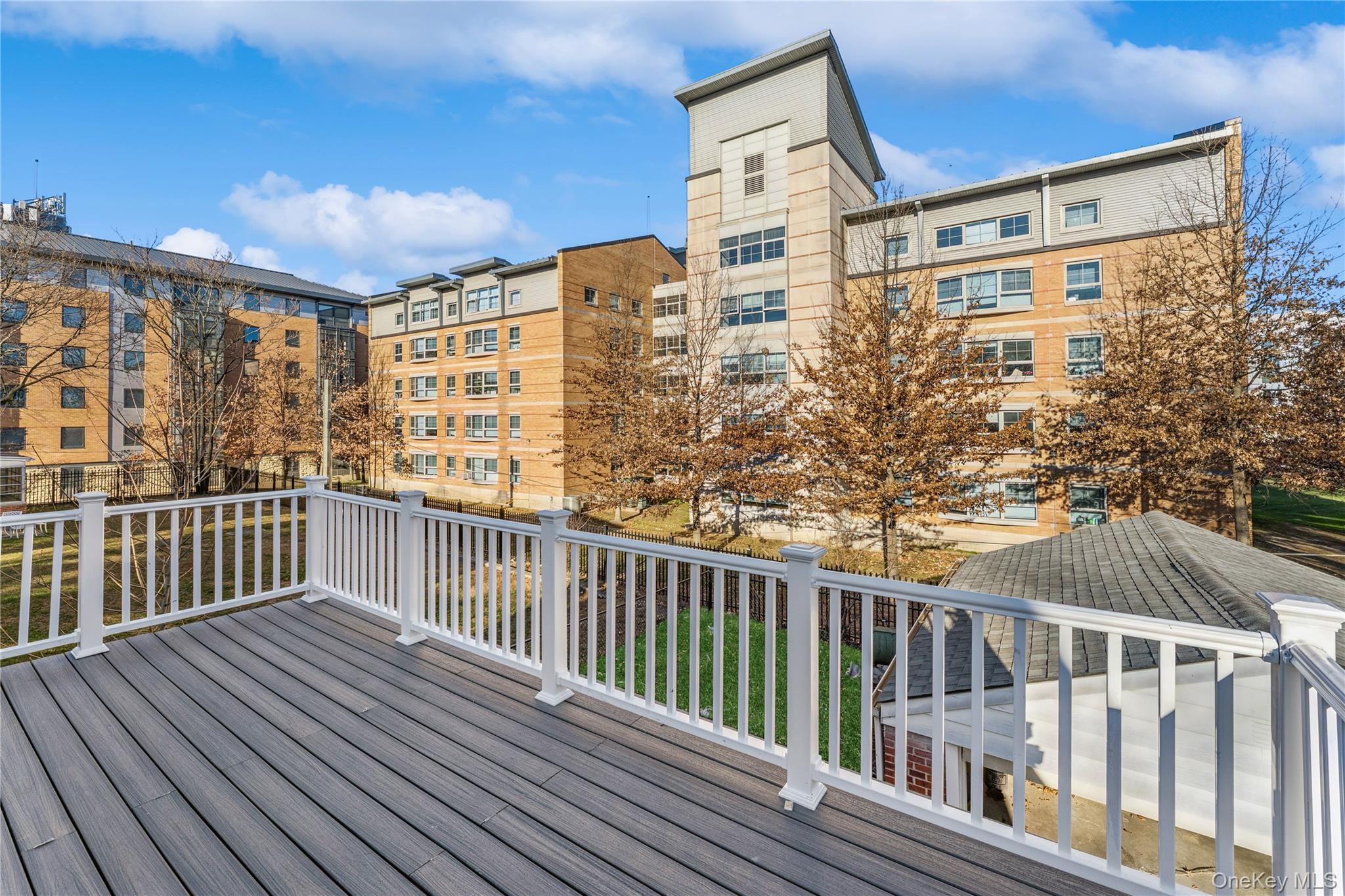 #15 photo, 17031 Grand Central Parkway, Jamaica Hills , NY 11432