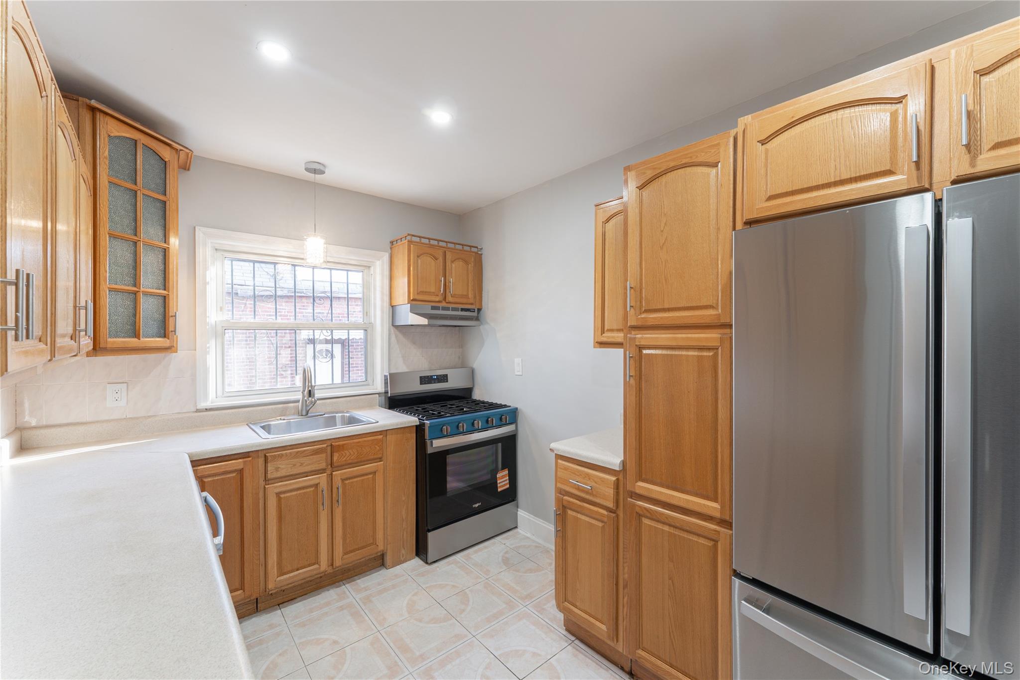 #6 photo, 17031 Grand Central Parkway, Jamaica Hills , NY 11432