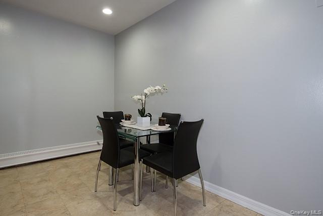 #5 photo, 100 Friendly Court Avenue, Babylon , NY 11704