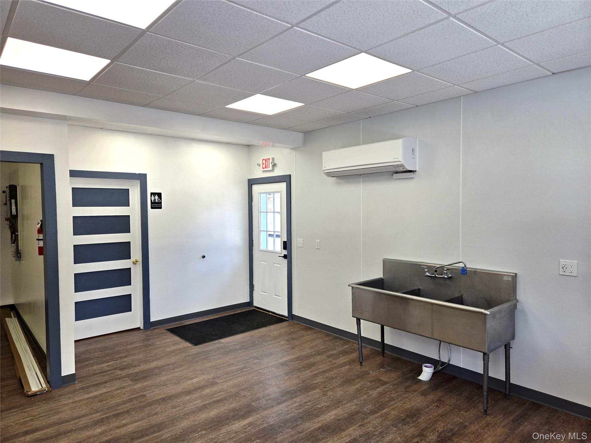 #15 photo, 815 Violet Avenue, Hyde Park , NY 12538