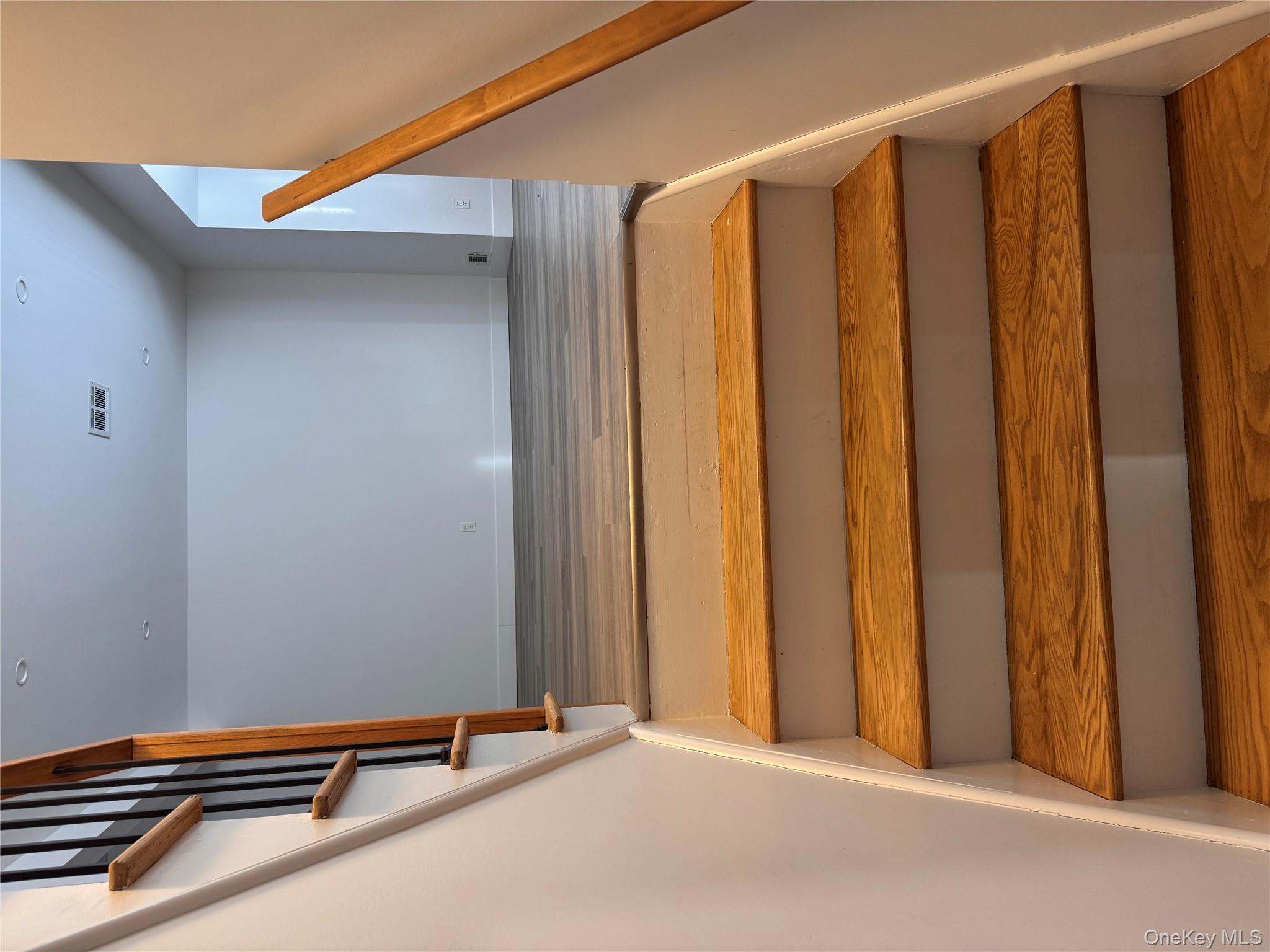 #10 photo, 44 Twin Elms Lane, New City , NY 10956