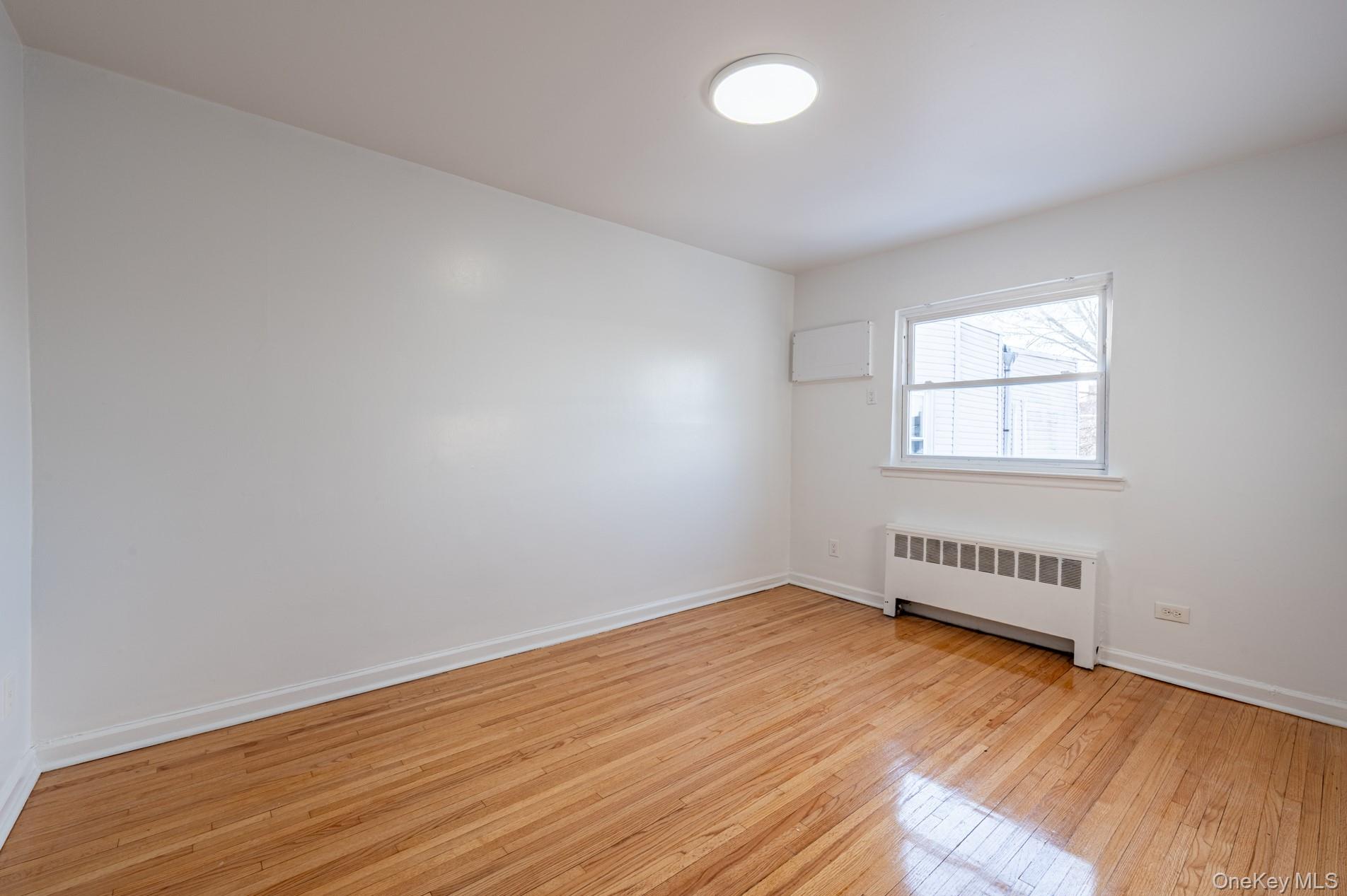 #11 photo, 1913 Barnes Avenue, 브롱크스 Bronx , NY 10462