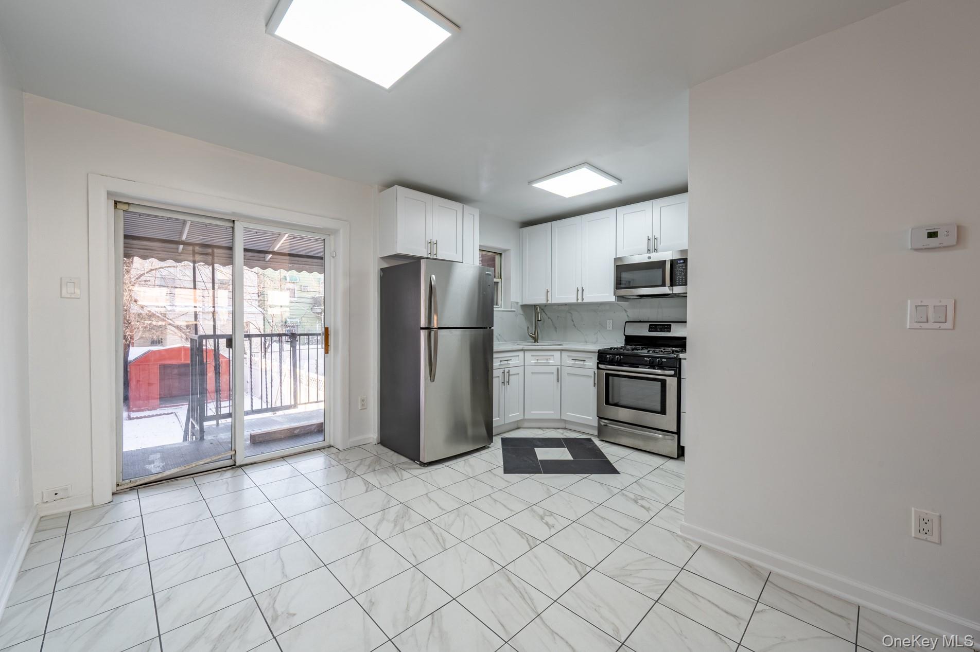 #3 photo, 1913 Barnes Avenue, 브롱크스 Bronx , NY 10462