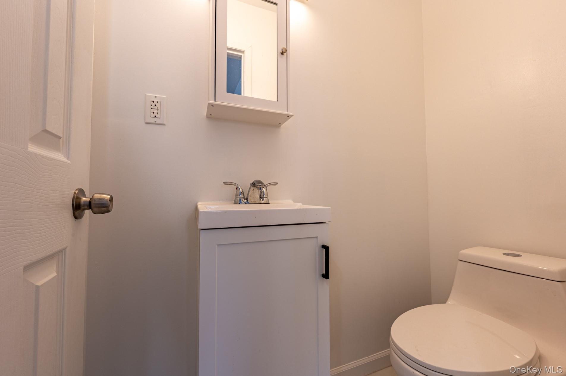 #6 photo, 1913 Barnes Avenue, 브롱크스 Bronx , NY 10462