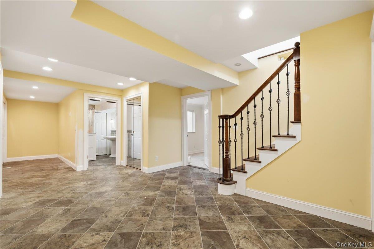 #19 photo, 31 Cardoza Avenue, Mohegan Lake , NY 10547