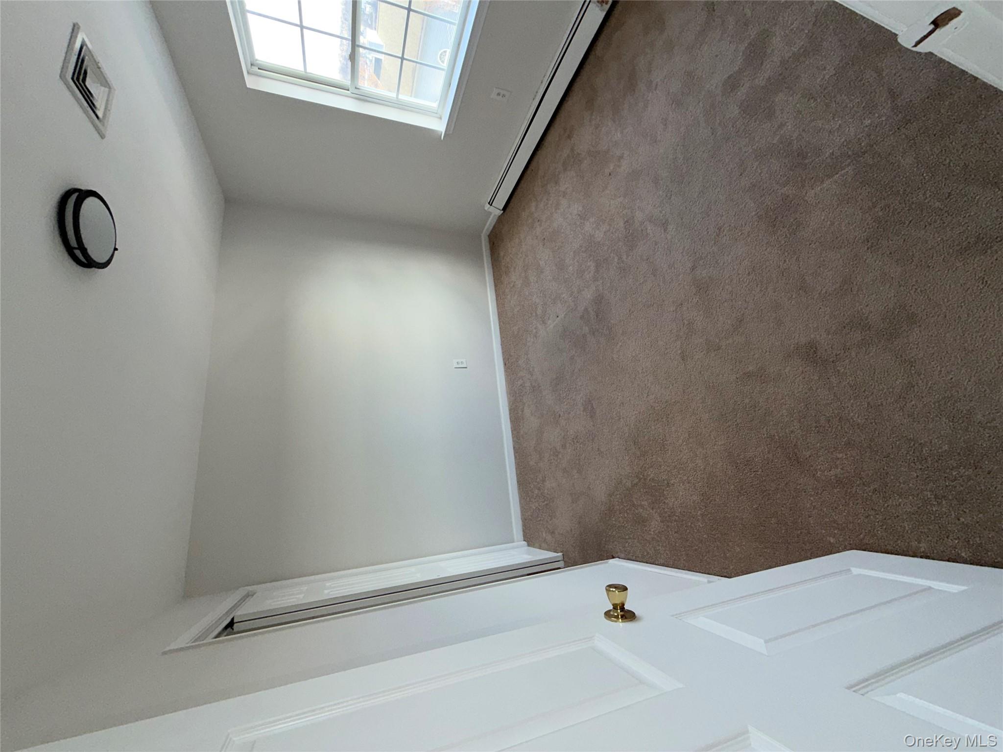 #16 photo, 219 Marylou Avenue, 뉴욕주 Yonkers , NY 10703