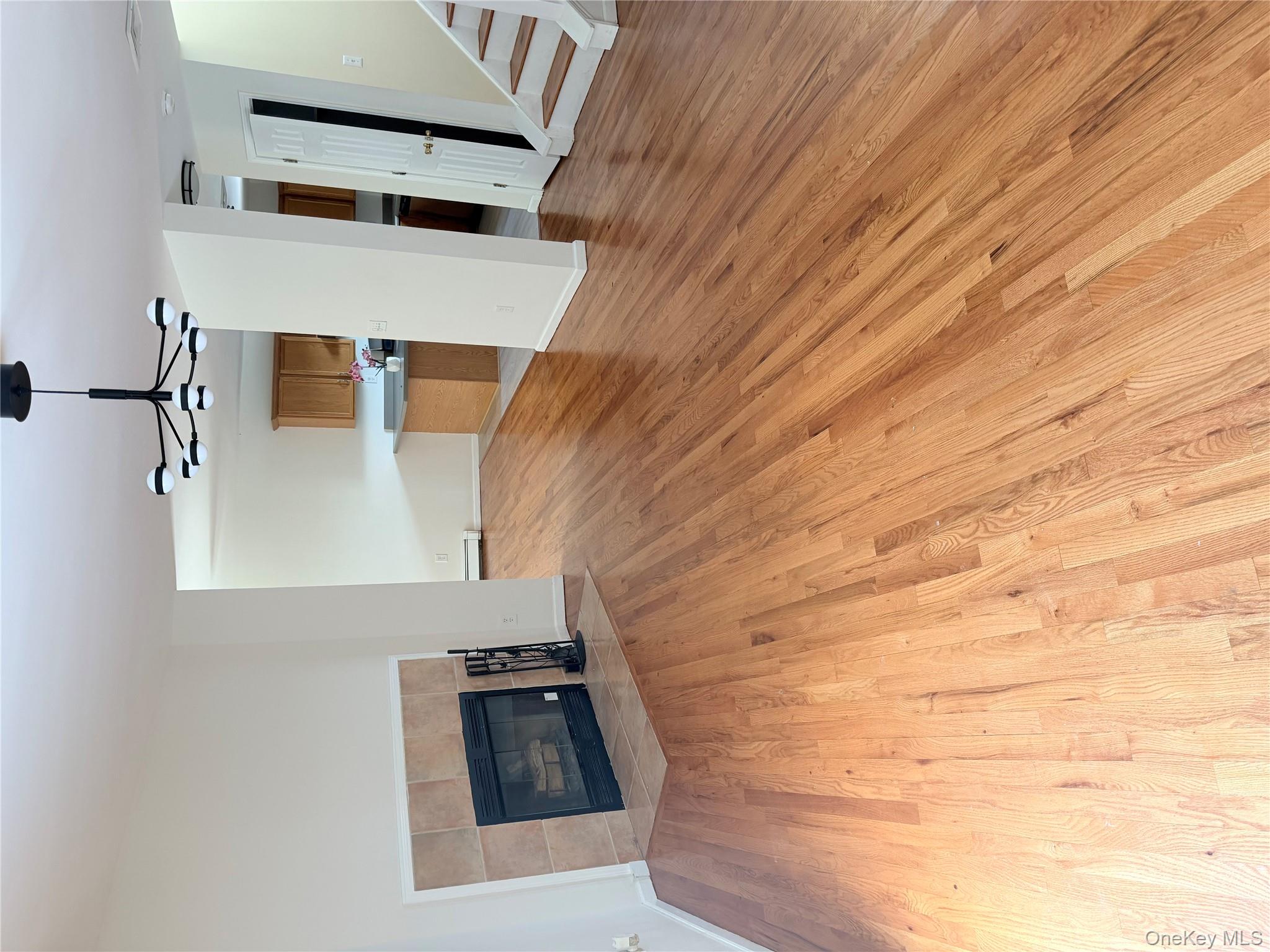 #2 photo, 219 Marylou Avenue, 뉴욕주 Yonkers , NY 10703