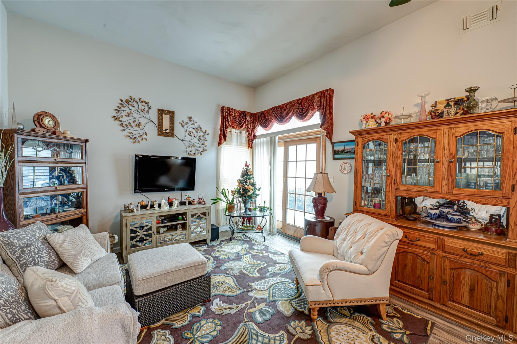 #5 photo, 408 Leisure Drive, Ridge , NY 11961