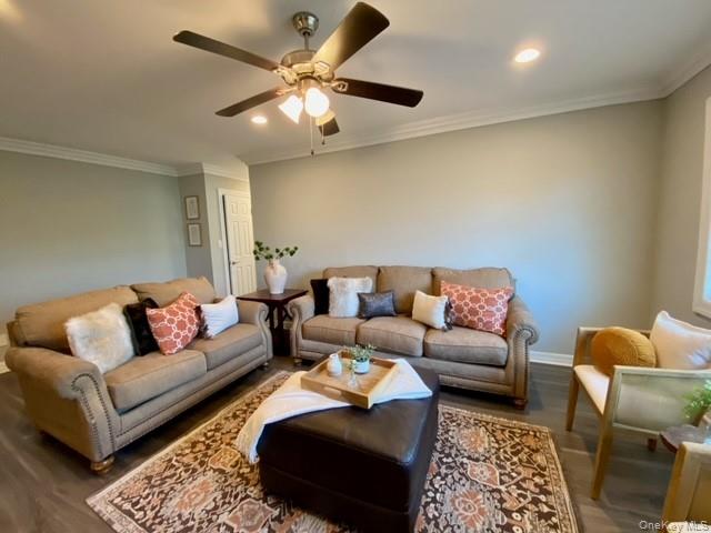 #3 photo, 307 Robinson Avenue, 롱 아일랜드 Patchogue , NY 11772