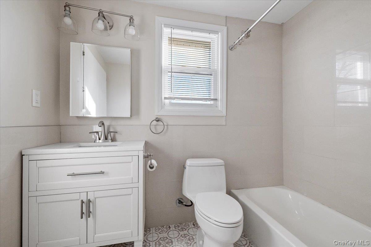 #12 photo, 8 Garfield Avenue, 长岛 Farmingdale , NY 11735