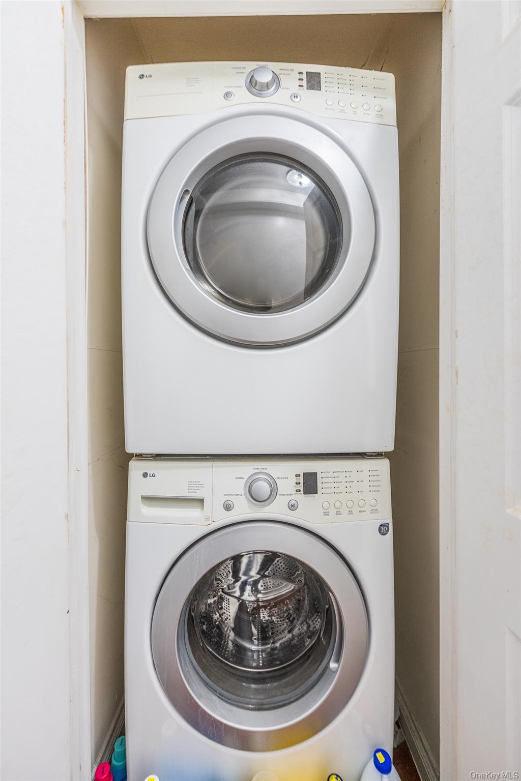 #10 photo, 71-19 162nd Street, Flushing , NY 11365