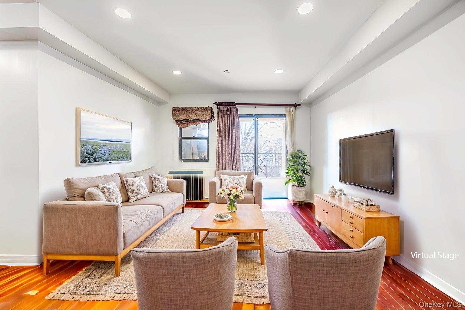 #3 photo, 71-19 162nd Street, Flushing , NY 11365