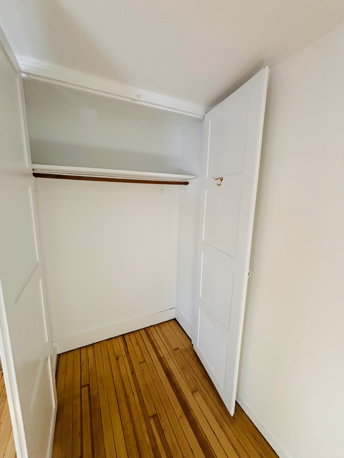 #11 photo, Hegemens Ln, नासाउ काउंटी Glen Head , NY 11545