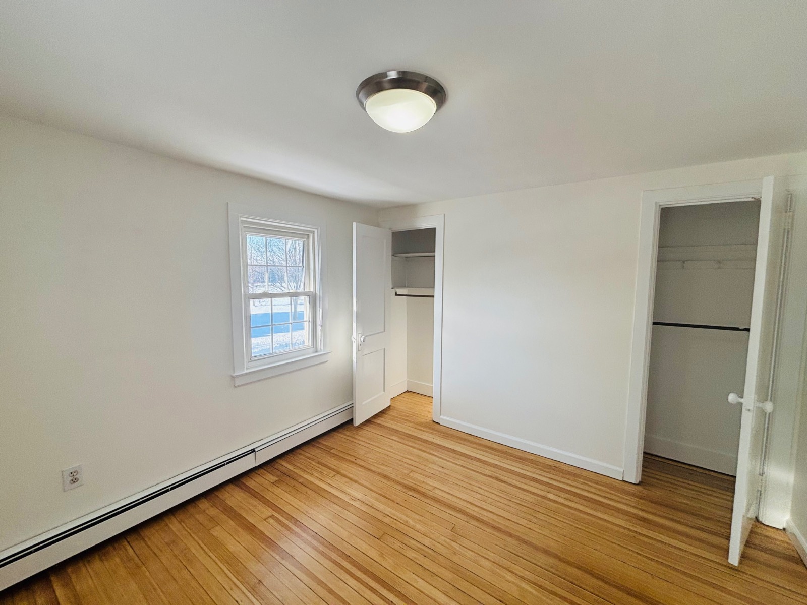 #8 photo, Hegemens Ln, नासाउ काउंटी Glen Head , NY 11545