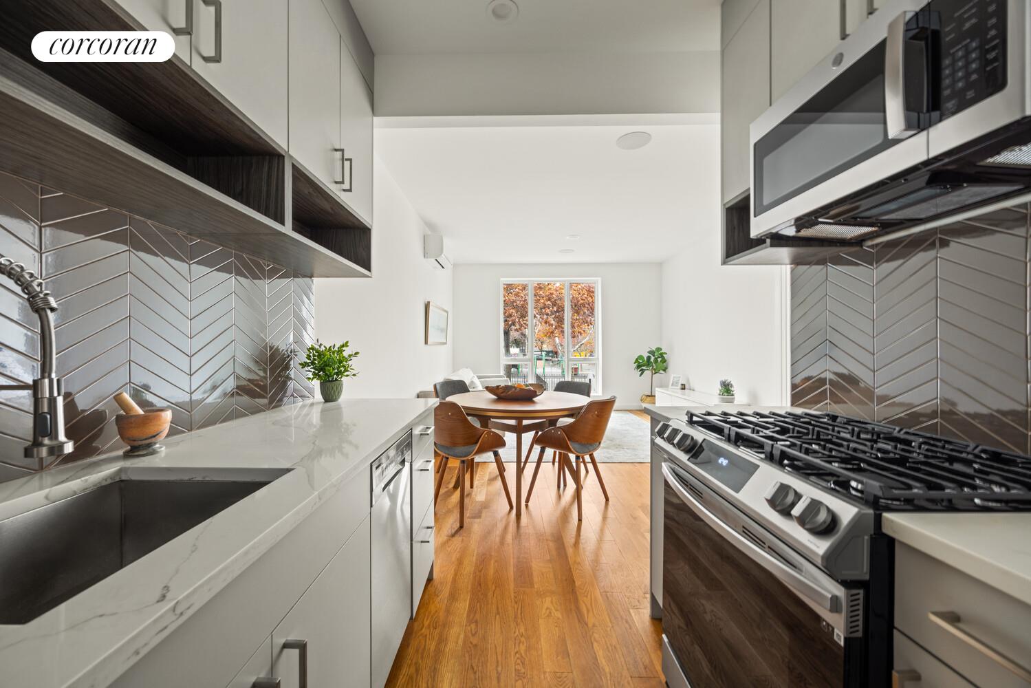 #4 photo, 88 MARION Street, Stuyvesant Heights , NY 11233