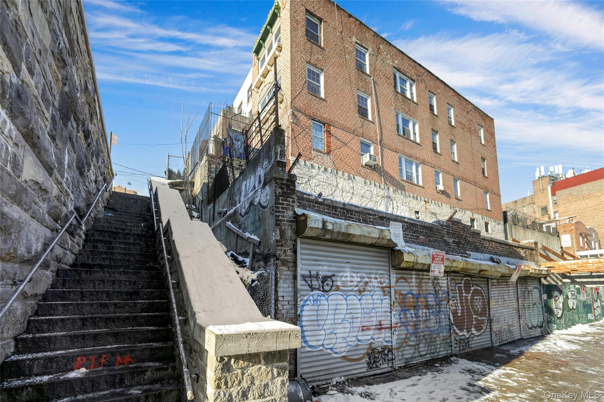 #14 photo, 365 E 197th, Bronx , NY 10458