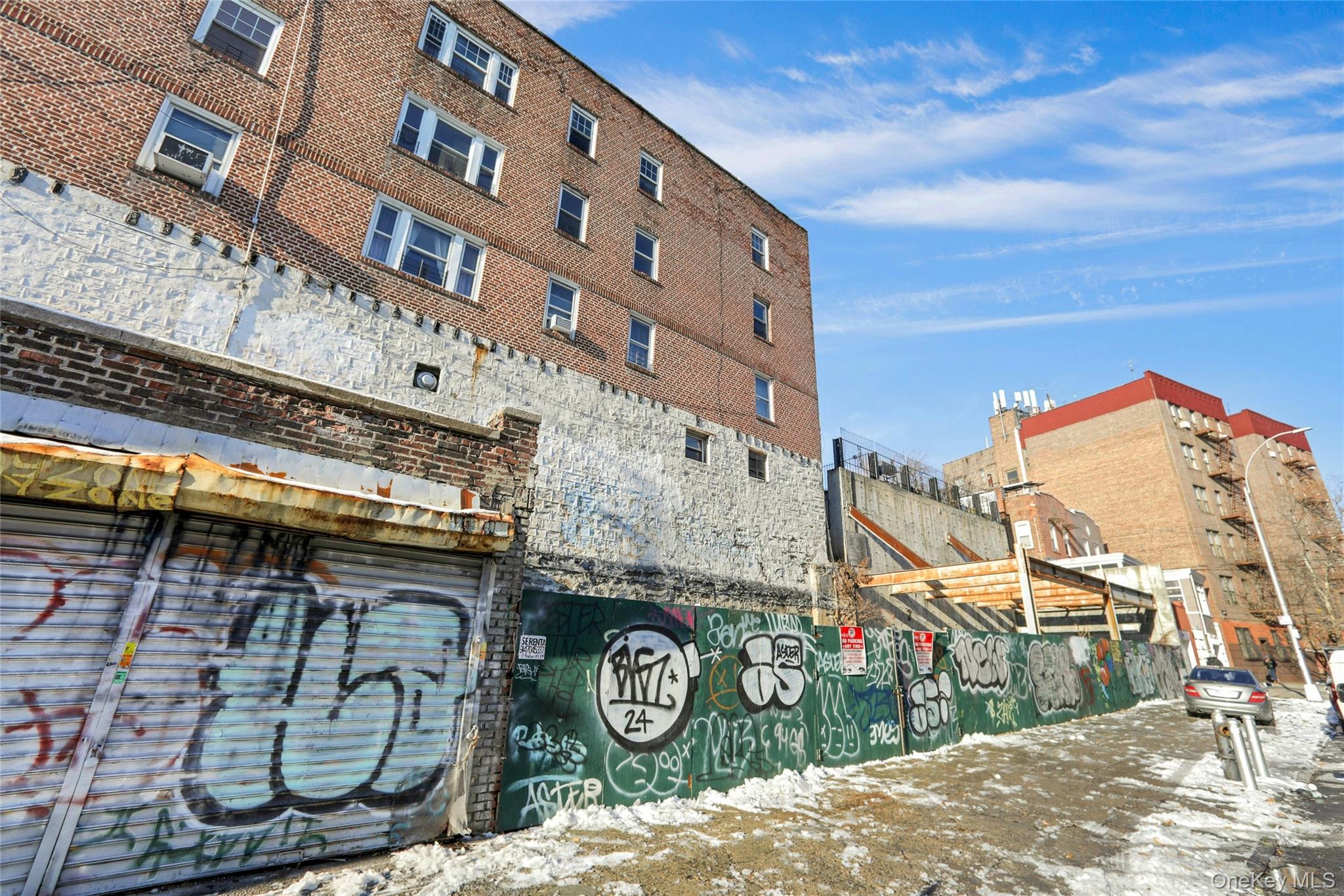 #4 photo, 365 E 197th, Bronx , NY 10458