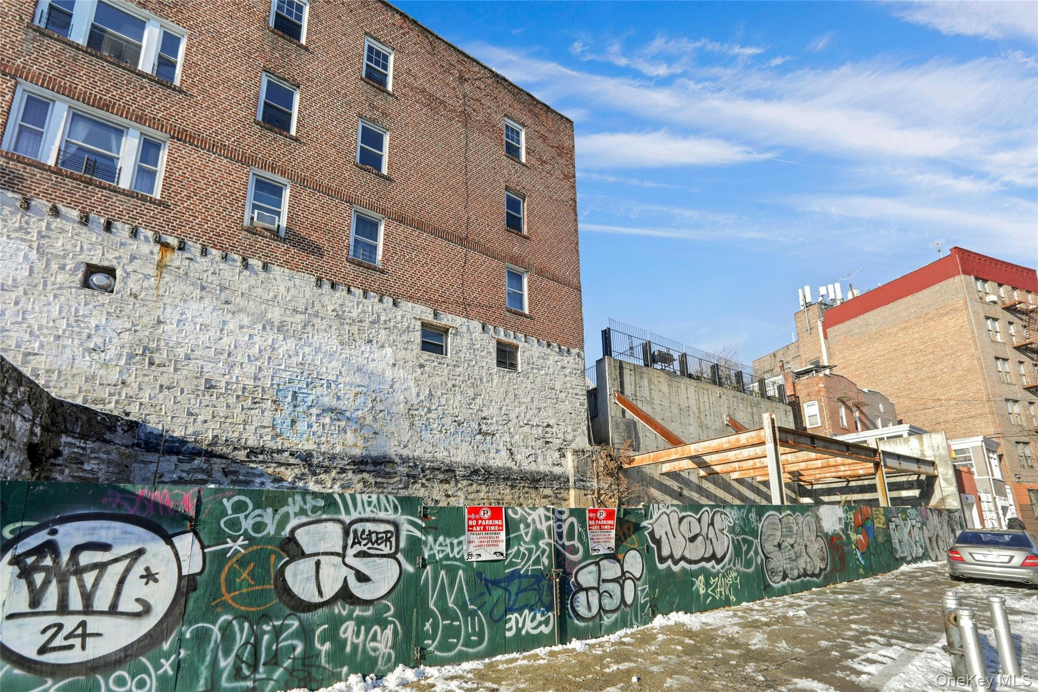 #5 photo, 365 E 197th, Bronx , NY 10458