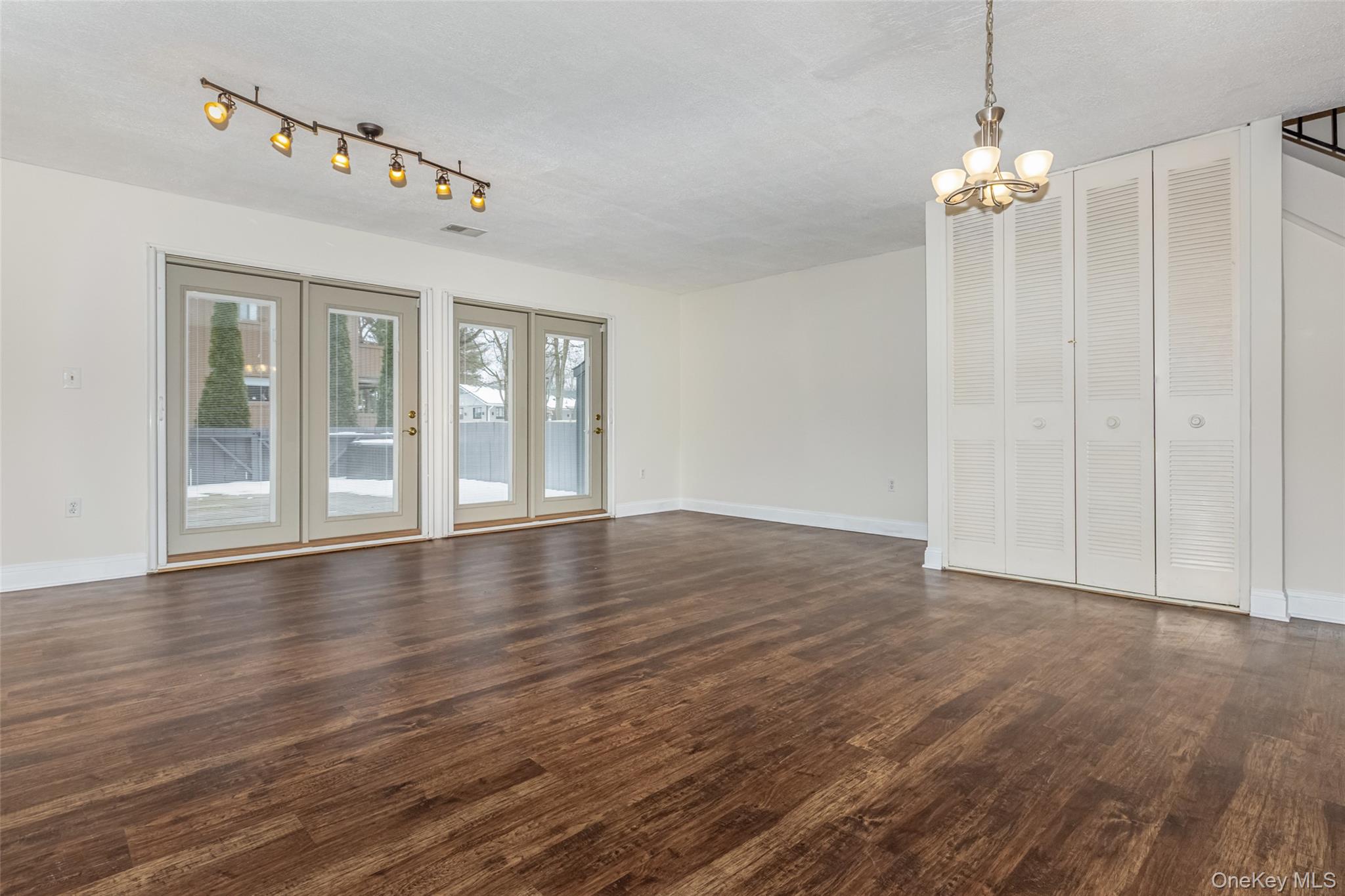 #9 photo, 1907 Magnolia Walk, 뉴욕주 Poughkeepsie , NY 12603