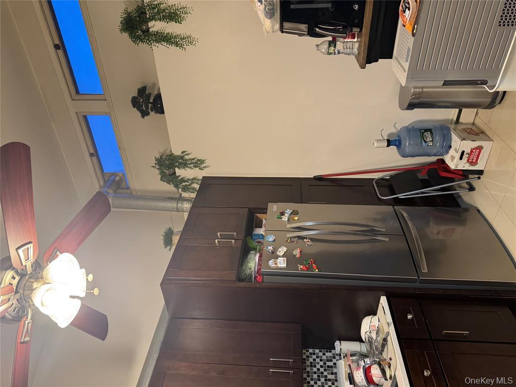 #6 photo, 411 121st Street, كوينز College Point , NY 11356