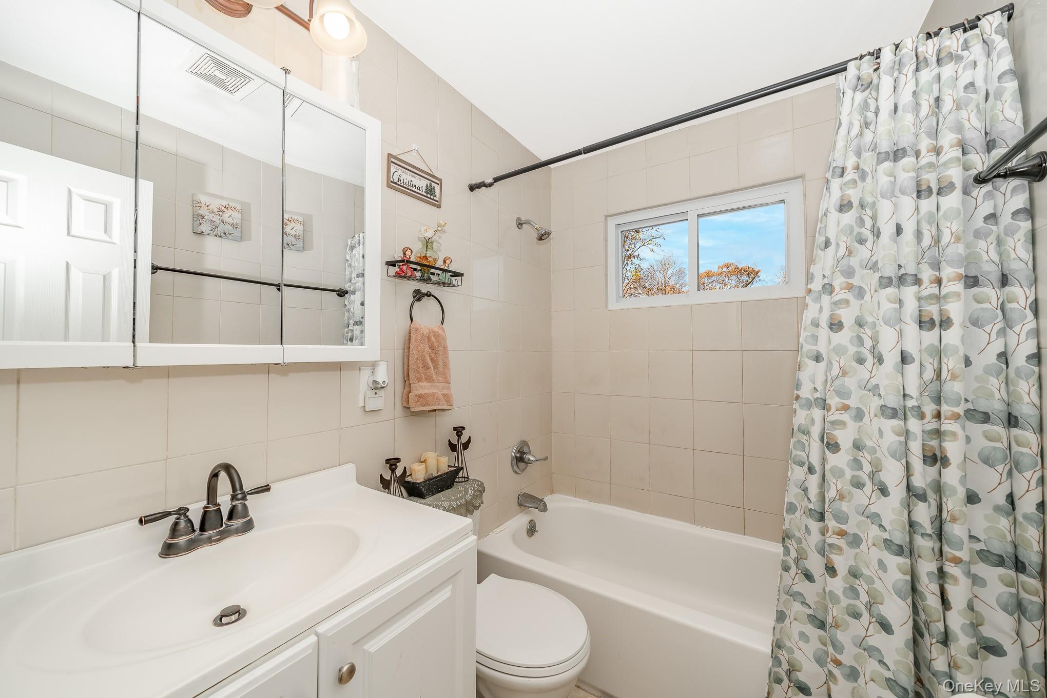 #15 photo, 1175 Little East Neck Road, West Babylon , NY 11704