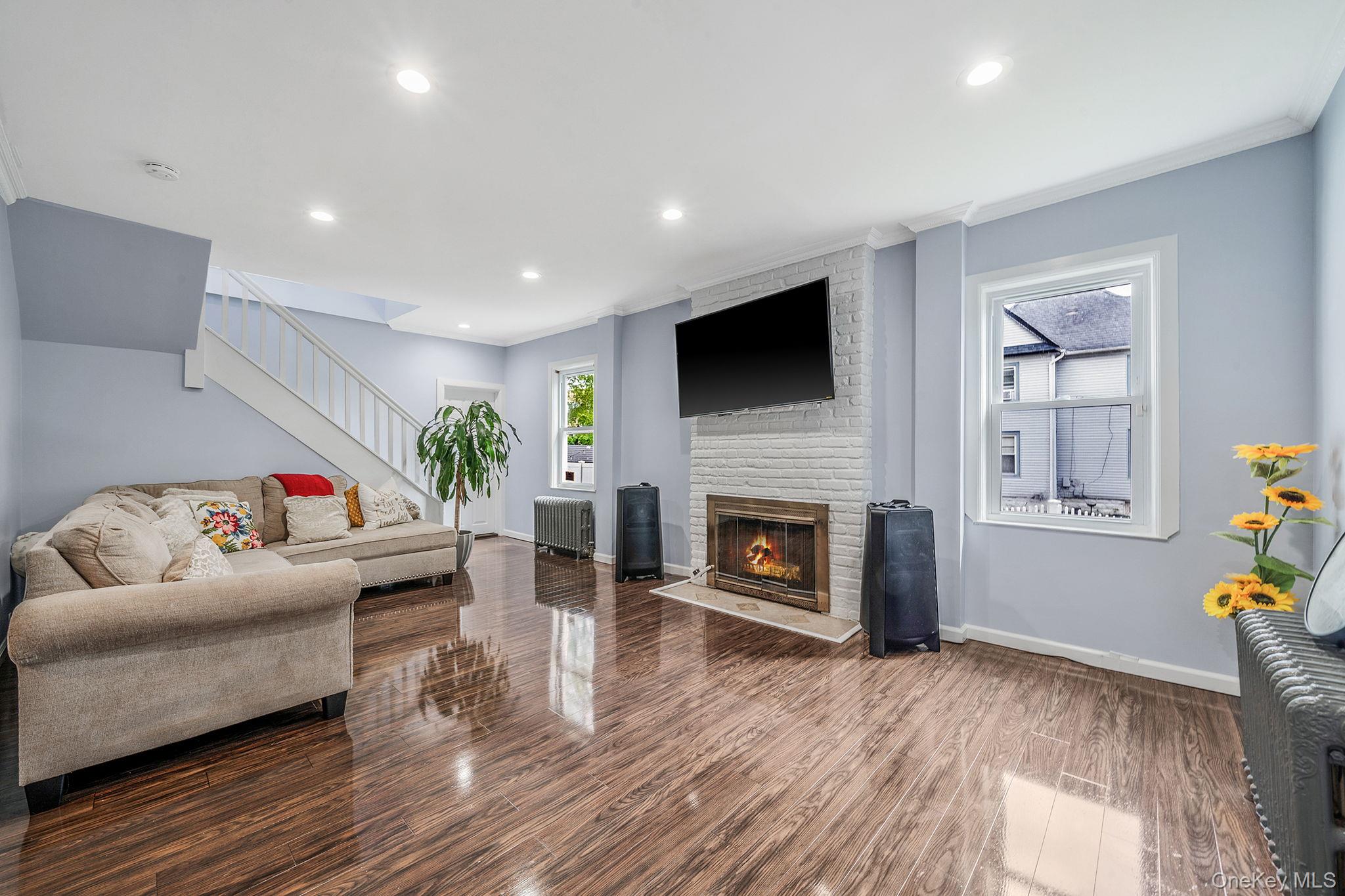 #1 photo, 26 Rosedale Avenue, Нассау ‖ Freeport , NY 11520