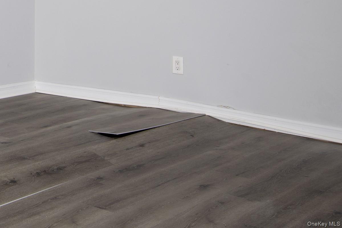 #11 photo, 60 Chelsea Court, سوفولك Bohemia , NY 11716