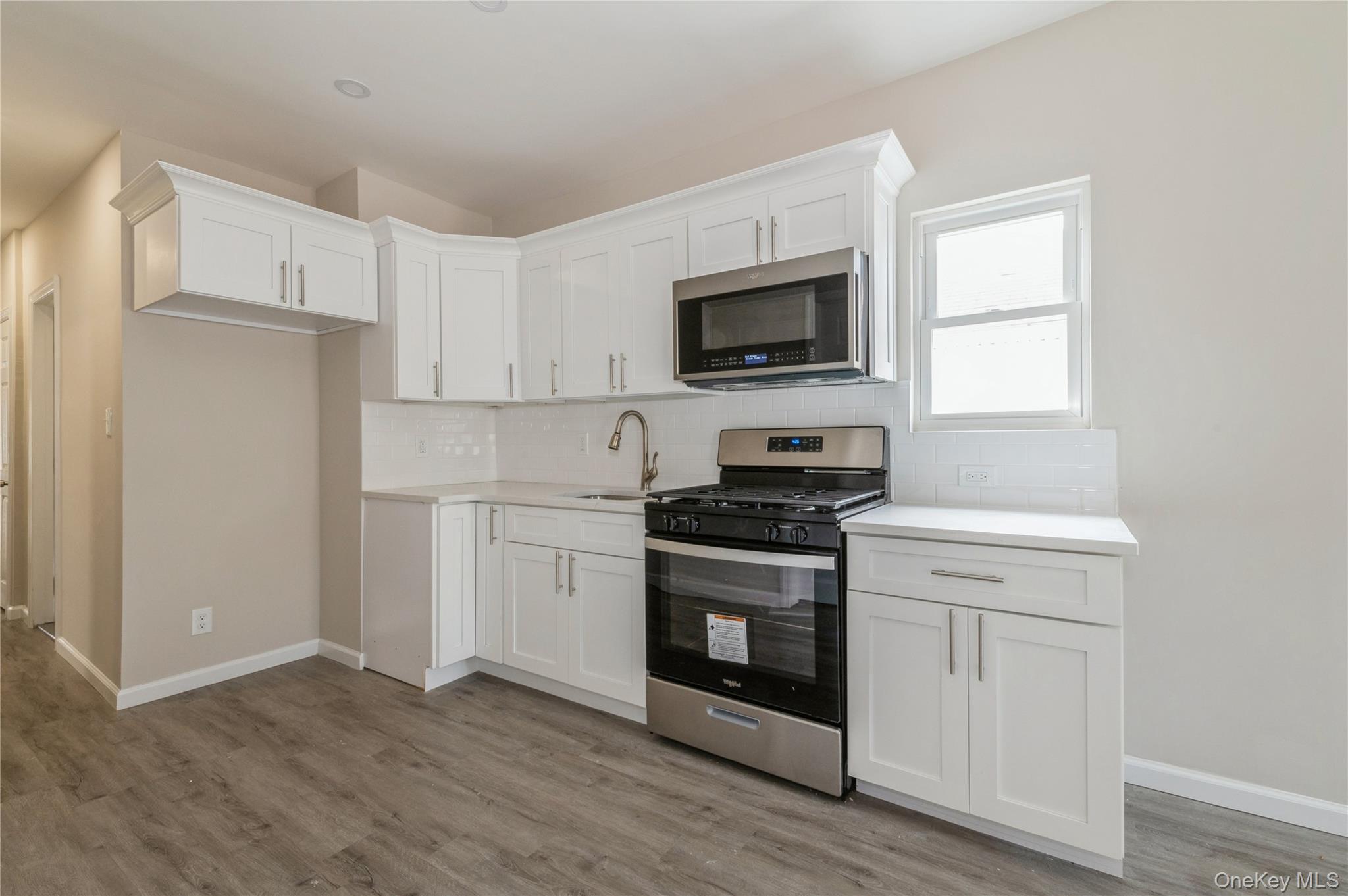 #12 photo, 216-23 136th Road, Куинс ‖ Laurelton , NY 11413