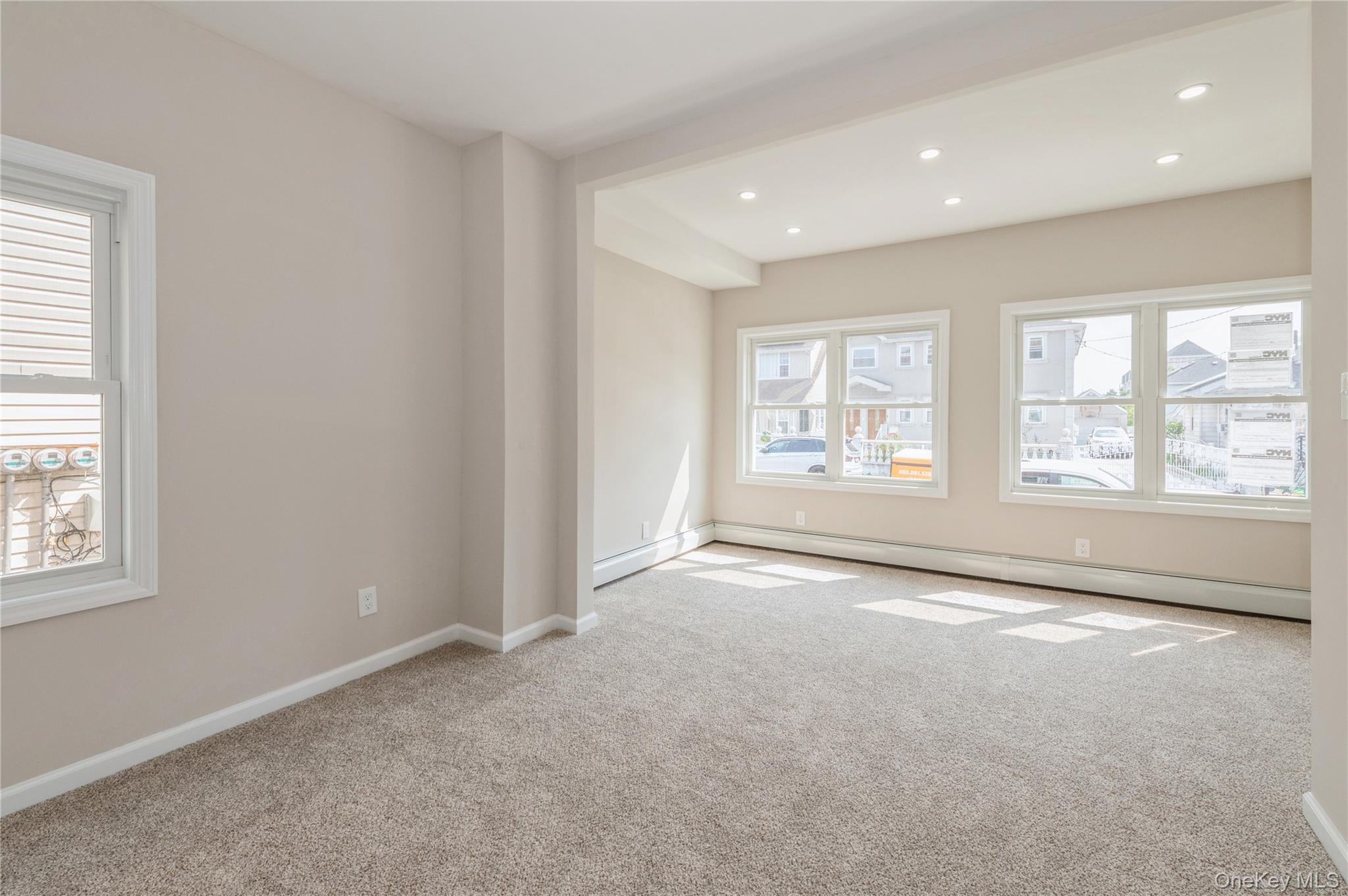 #5 photo, 216-23 136th Road, Куинс ‖ Laurelton , NY 11413