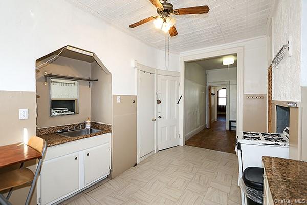 #18 photo, 60-64 54th Place, Maspeth , NY 11378