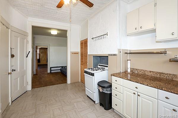 #19 photo, 60-64 54th Place, Maspeth , NY 11378