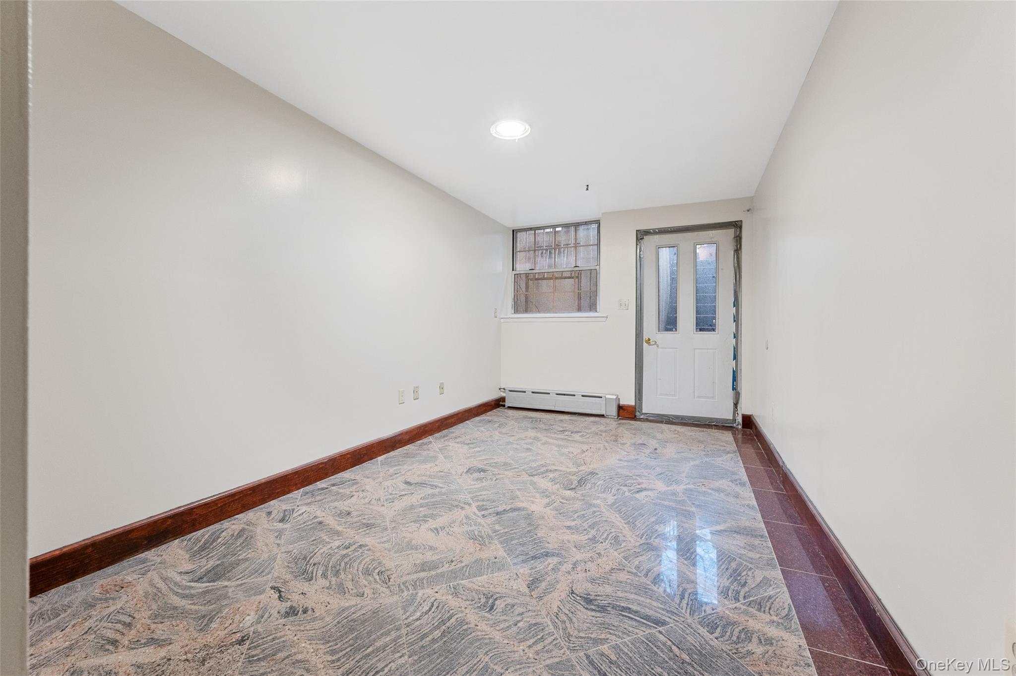 #14 photo, 108-10 35th Avenue, 皇后區 可樂娜 Corona , NY 11368