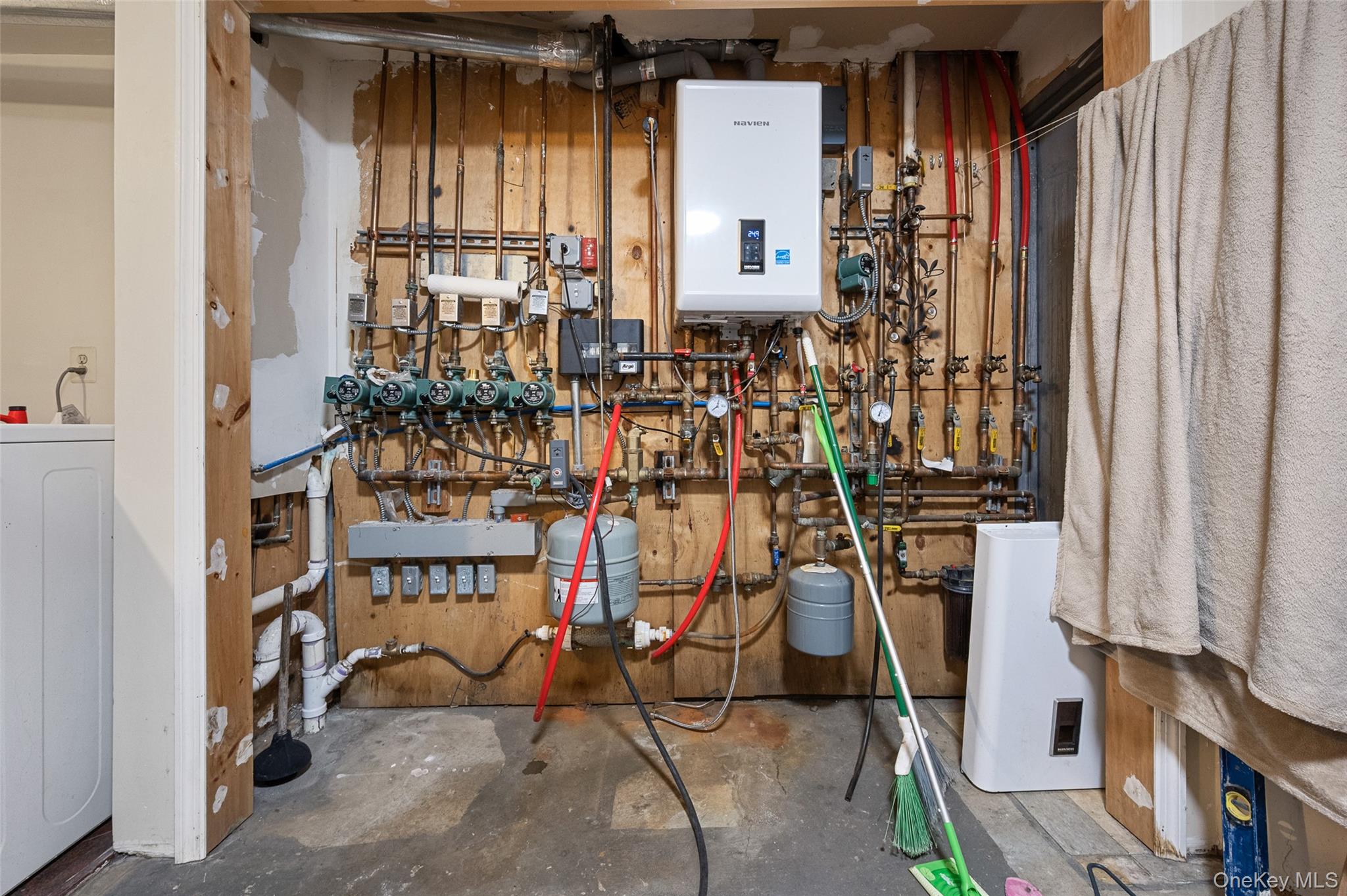 #19 photo, 108-10 35th Avenue, 皇后區 可樂娜 Corona , NY 11368