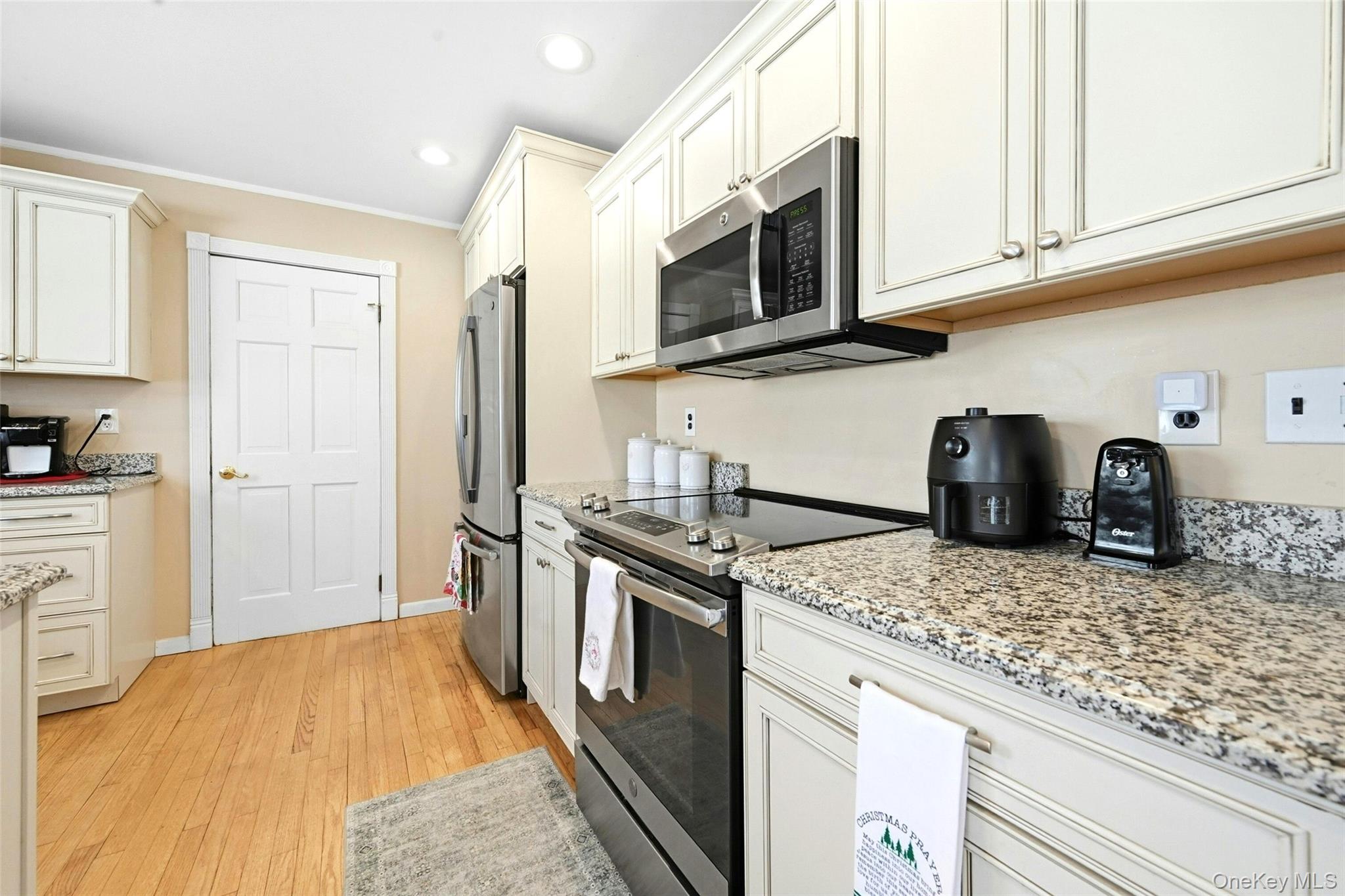 #14 photo, 7 Herdman Court, 롱 아일랜드 Middle Island , NY 11953